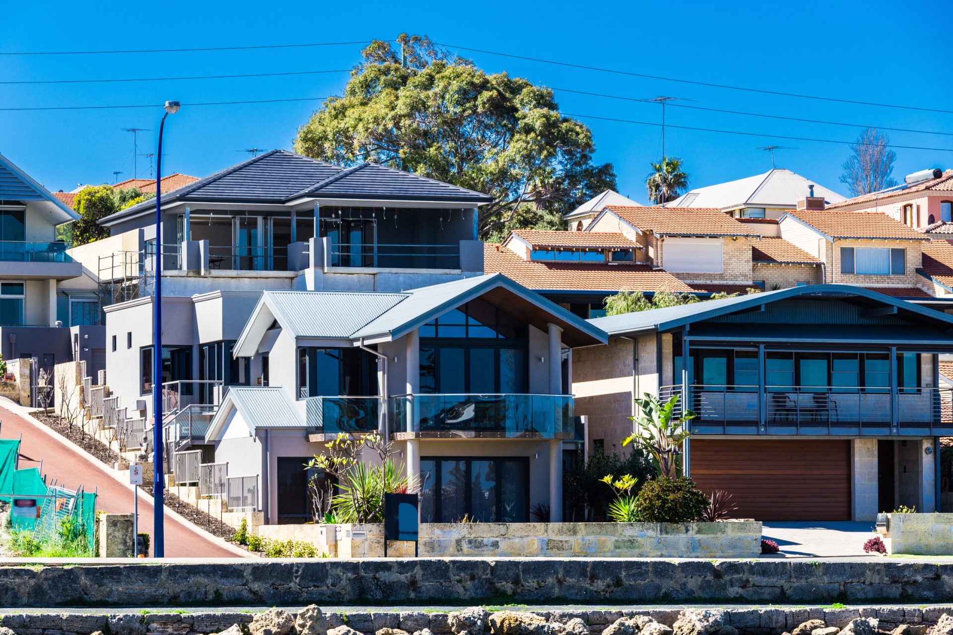 Funding large houses in Australian beachside suburb